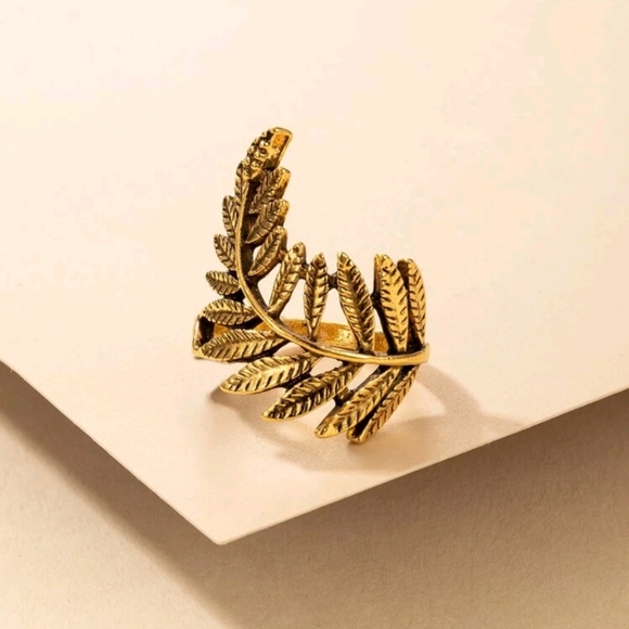 🍉5 for $25* Gold Leaf Ring - Picture 4 of 5